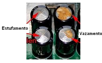 Capacitores estufados e com vazamentos
