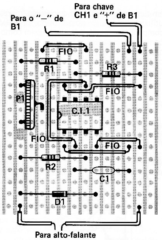 Fig. 3 — Distribuição dos componentes na plaqueta semiacabada e os fios de interconexão.
