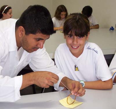 Uma ajudinha do professor... 